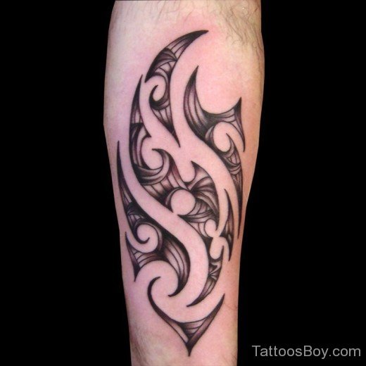 Maori Tribal Tattoo On Wrist