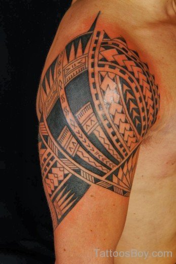 Maori Tribal Tattoo On Shoulder 