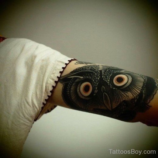 Awesome Owl Tattoo On Bicep-TB1009